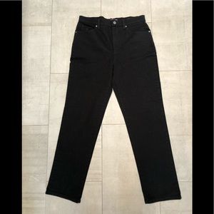 Like new! Black denim jeans fr Gloria Vanderbilt